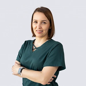 Анна Макова